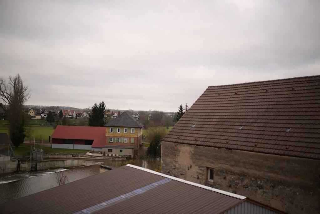 1 Zimmer Wohnung Dg Mit Klimaanlage Und Kleinen Balkon Oedheim Bagian luar foto