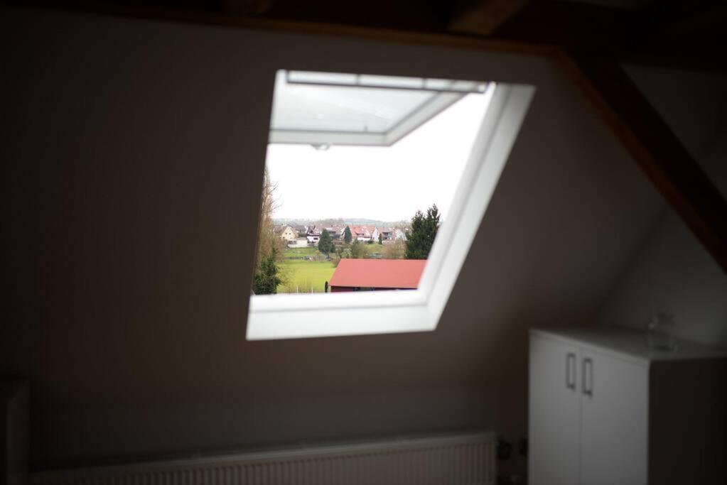1 Zimmer Wohnung Dg Mit Klimaanlage Und Kleinen Balkon Oedheim Bagian luar foto