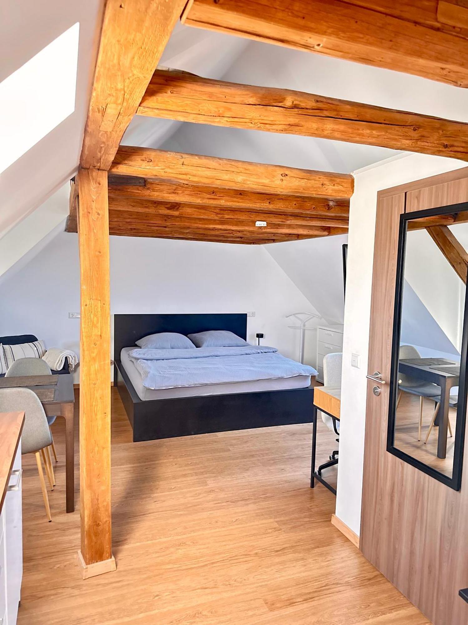 1 Zimmer Wohnung Dg Mit Klimaanlage Und Kleinen Balkon Oedheim Bagian luar foto