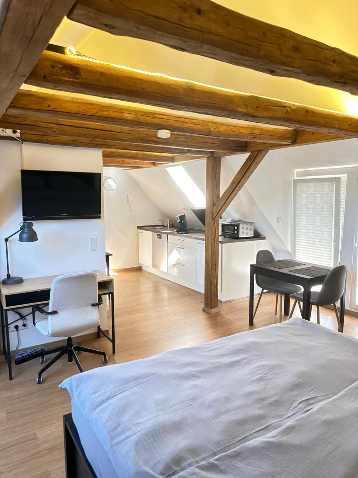 1 Zimmer Wohnung Dg Mit Klimaanlage Und Kleinen Balkon Oedheim Bagian luar foto